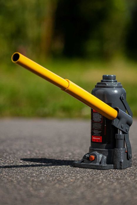 Podnośnik Samochodowy 20T Hydrauliczny Słupkowy Butelkowy Lewarek