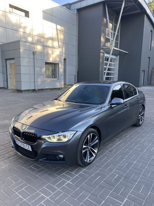 BMW F30 (FL) 330i