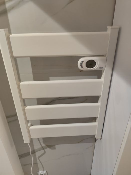 Grzejnik akumulacyjny łazienkowy HJM LYSA 500 biały