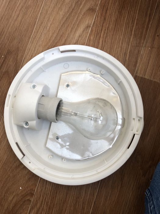 Люстра плафон з лампочкою