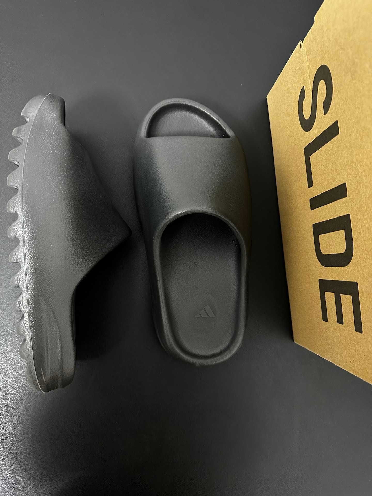 Nowe*adidas_Męskie_Yeezy_ Slide_Onyx*Unisexkapcie43