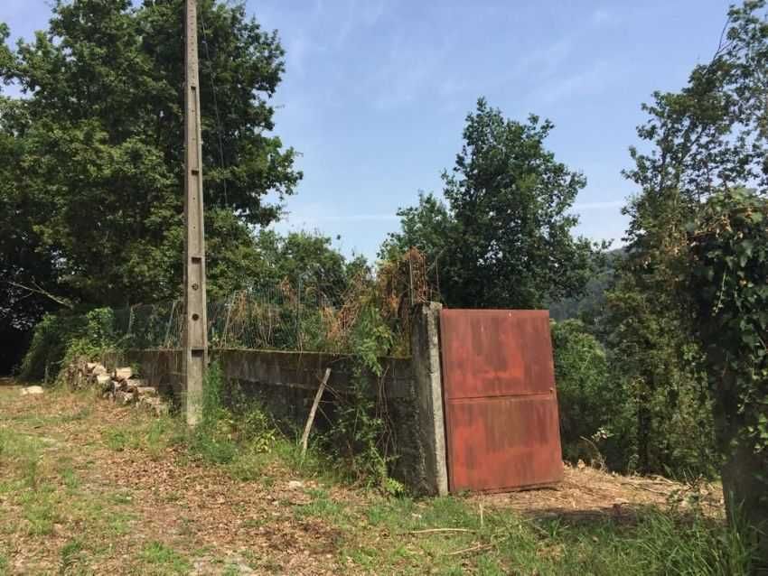 ! Terreno de construção em Caldelas, Amares !