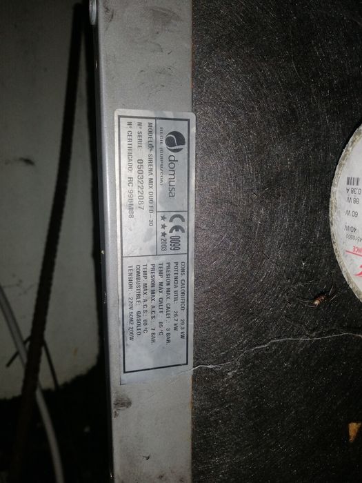 Vende máquina de aquecimento a gasóleo marca domusca a trabalhar sem q