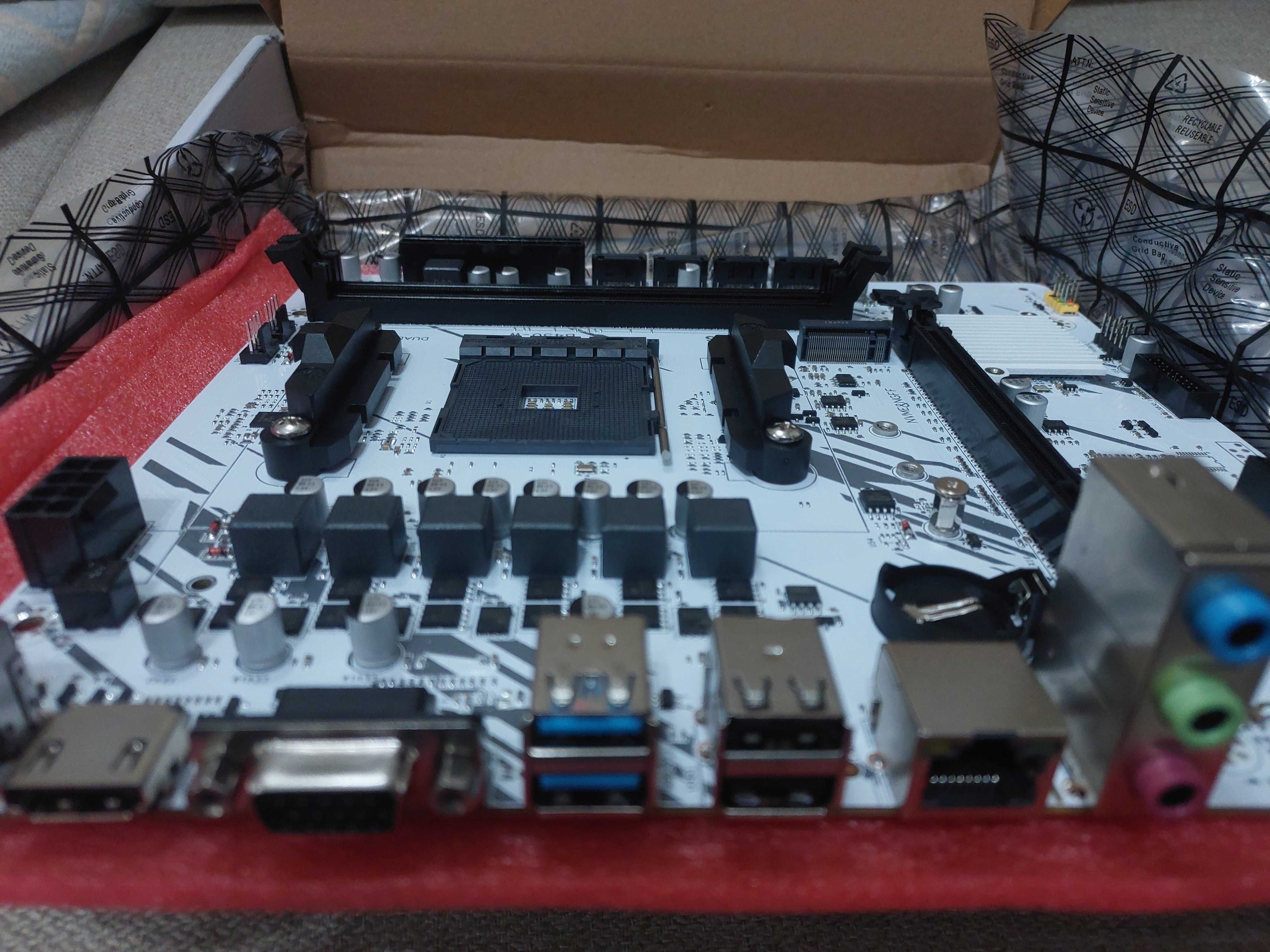 NOVA - Motherboard AMD B450 - AM4 -DDR4-White/Branca (Para Ryzen 5000)