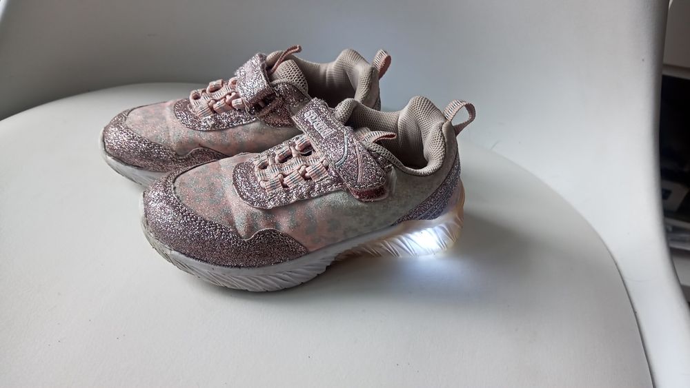 Buty sportowe świecące Sprandi dla dziewczynki rozmiar 26