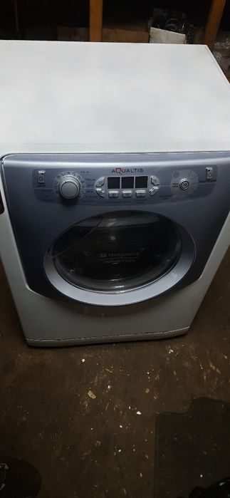 Пральна машина Hotpoint Ariston AQUATIS