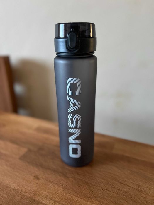 Продам пляшку для води Casno KXN-1184 1050 мл