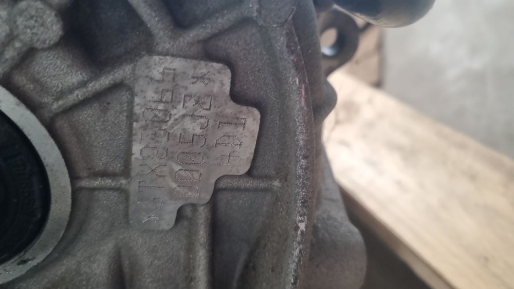 Tesla model y мотор задний 1665000-TX-L