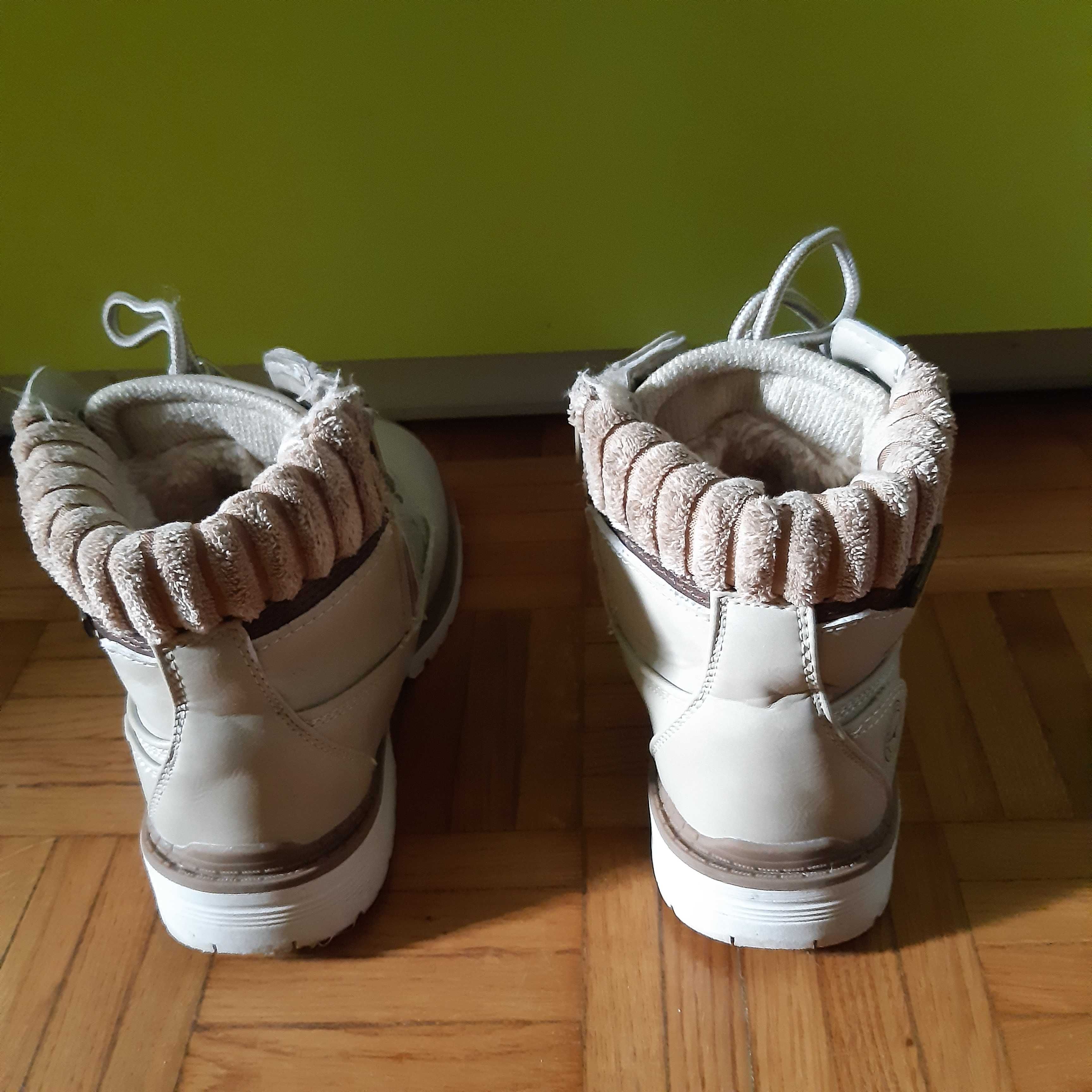 Buty na zimę śniegowce kozaki