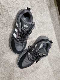 Ténis adidas ZX22