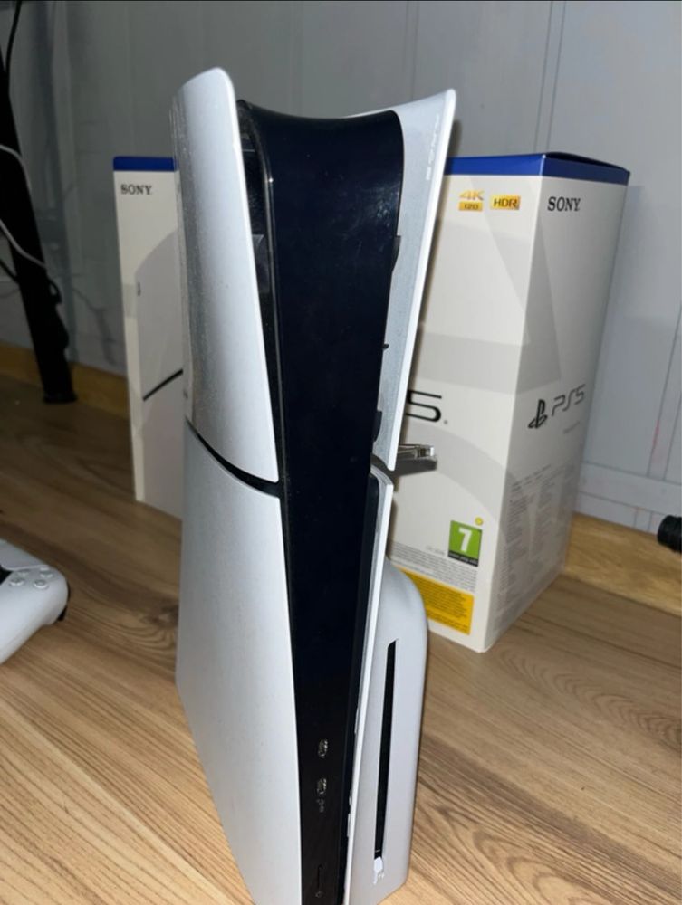 Konsola PS5 Slim