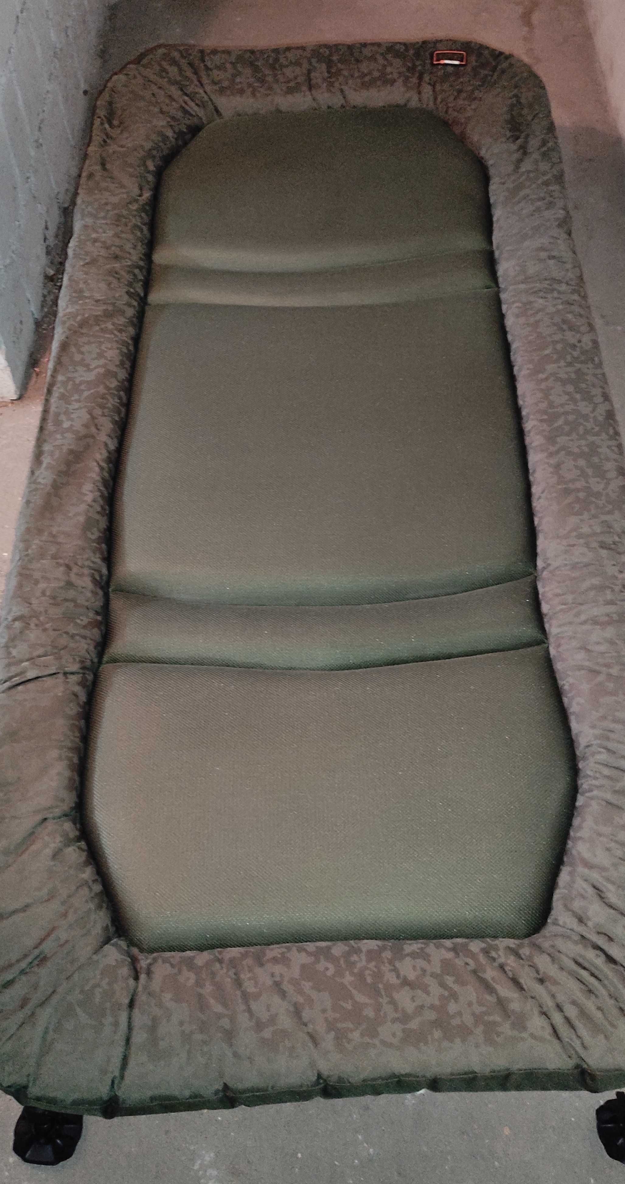 Łóżko Prologic Inspire Daddy Long 8 Leg Bedchair z pokrowcem