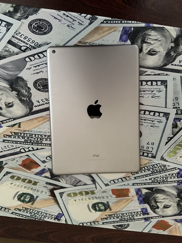 iPad 5 32Gb  Wi-FI Планшет 9.7”