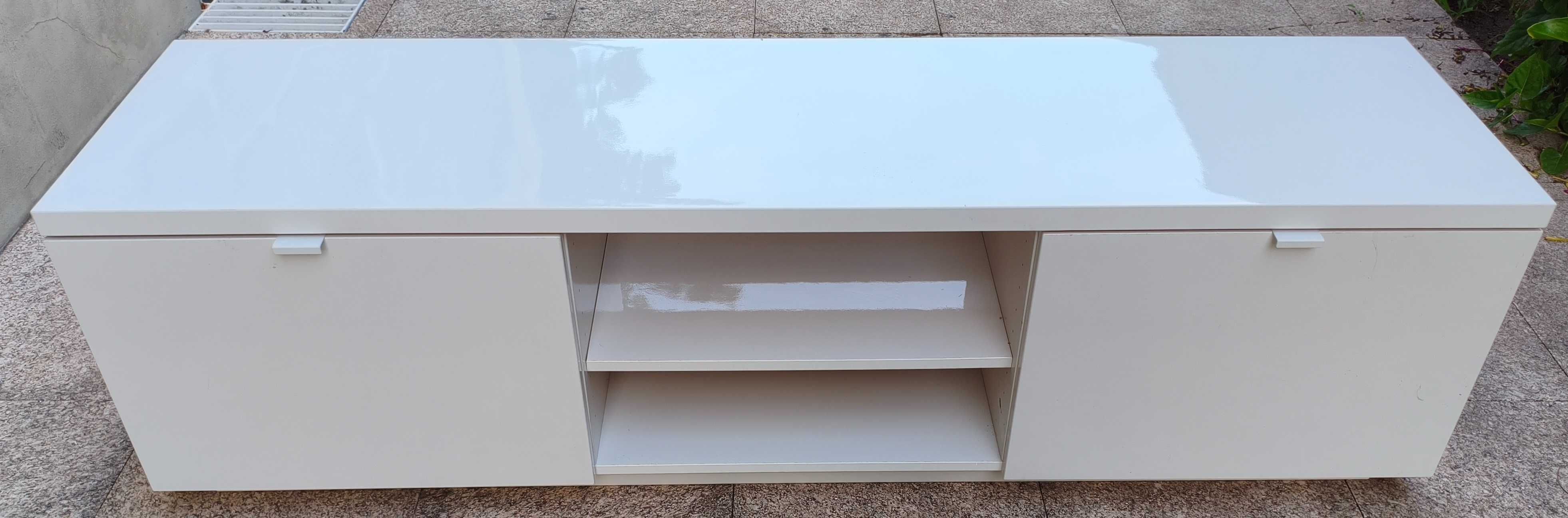 Móvel TV Ikea BYÅS como novo