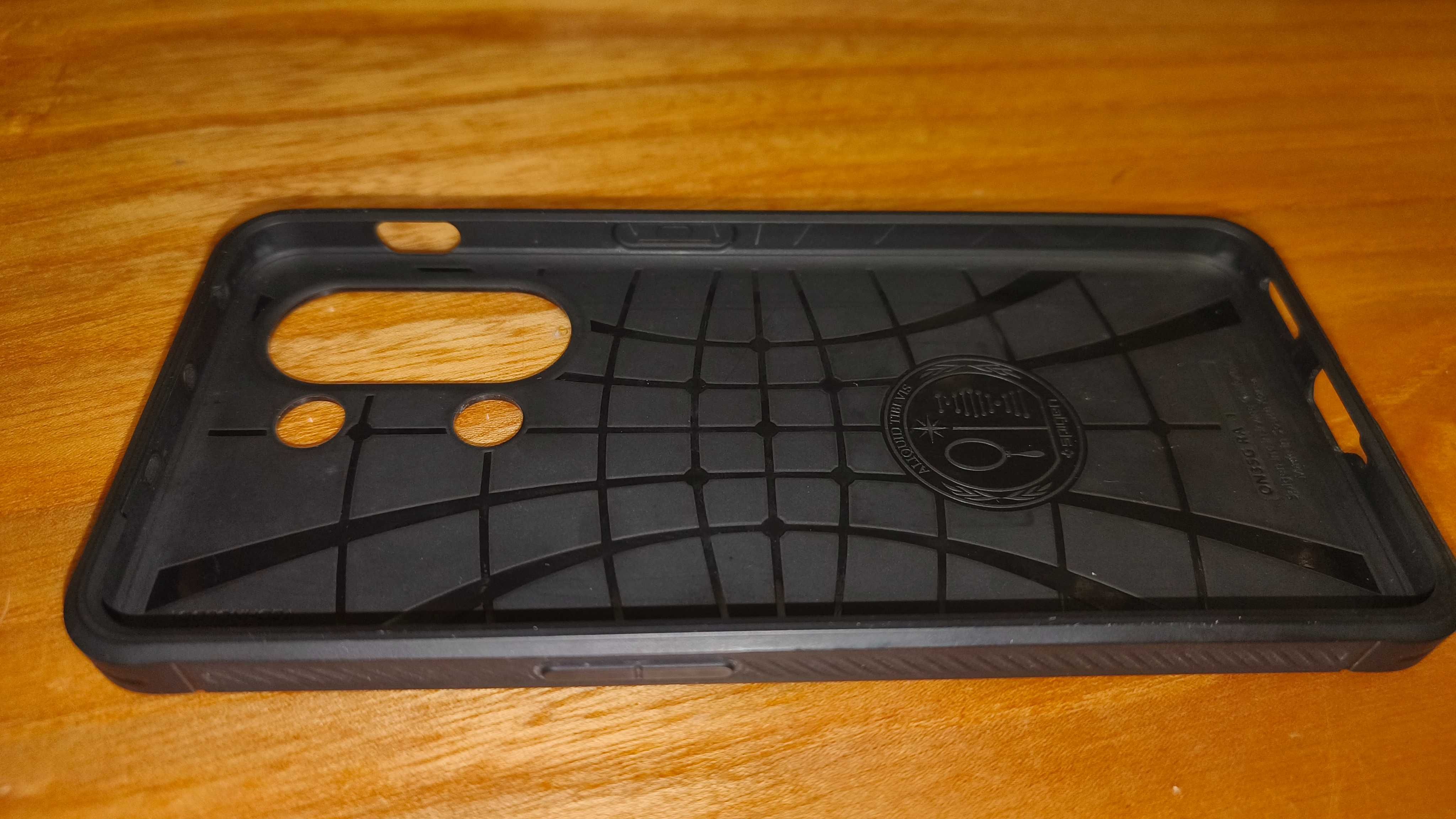 Etui Spigen Rugged Armor OnePlus Nord 3 5G jak nowe