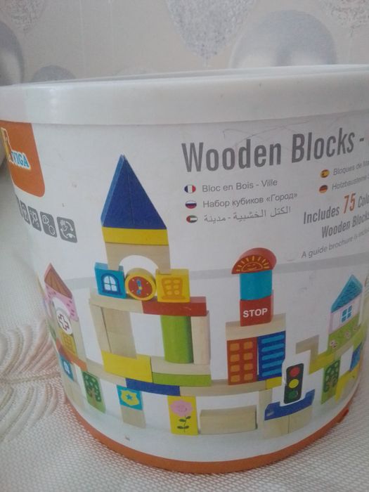 Дитячій дерев'яний конструктор