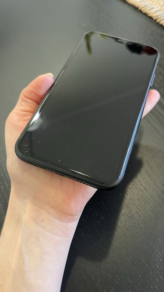 Iphone xr 64gb uzywany w stanie bardzo dobrym