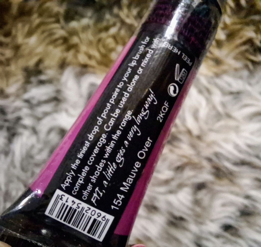 Sleek Pout Paint Nowa Farbka do ust Mauve Over 154 Ultraviolet Fiolet