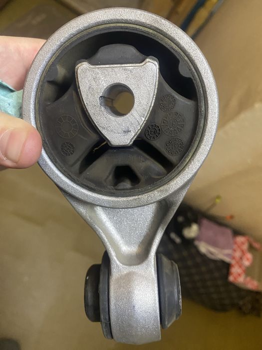 Подушка двигуна SWAG60928226 Renault Megan, Kangoo, Grand Scenic, Scen