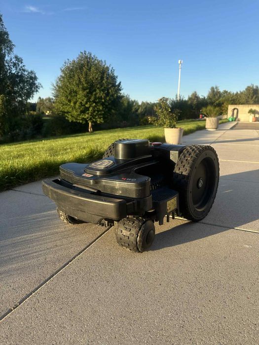 Robot koszący NEXTTECH B X4 4WD