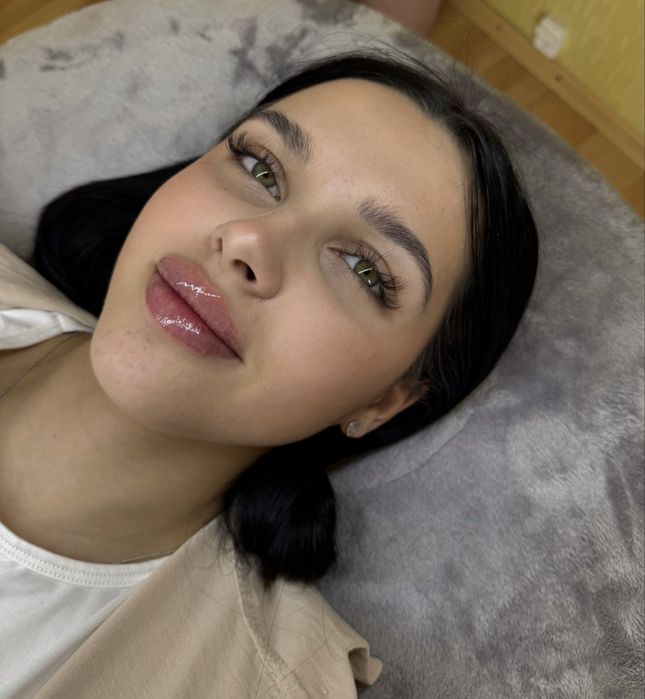 Моделі для збільшенення губ