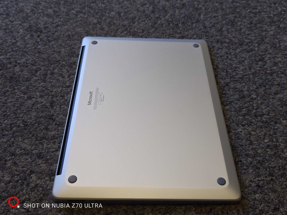 Microsoft Surface laptop 7th 15" Copilot+pc