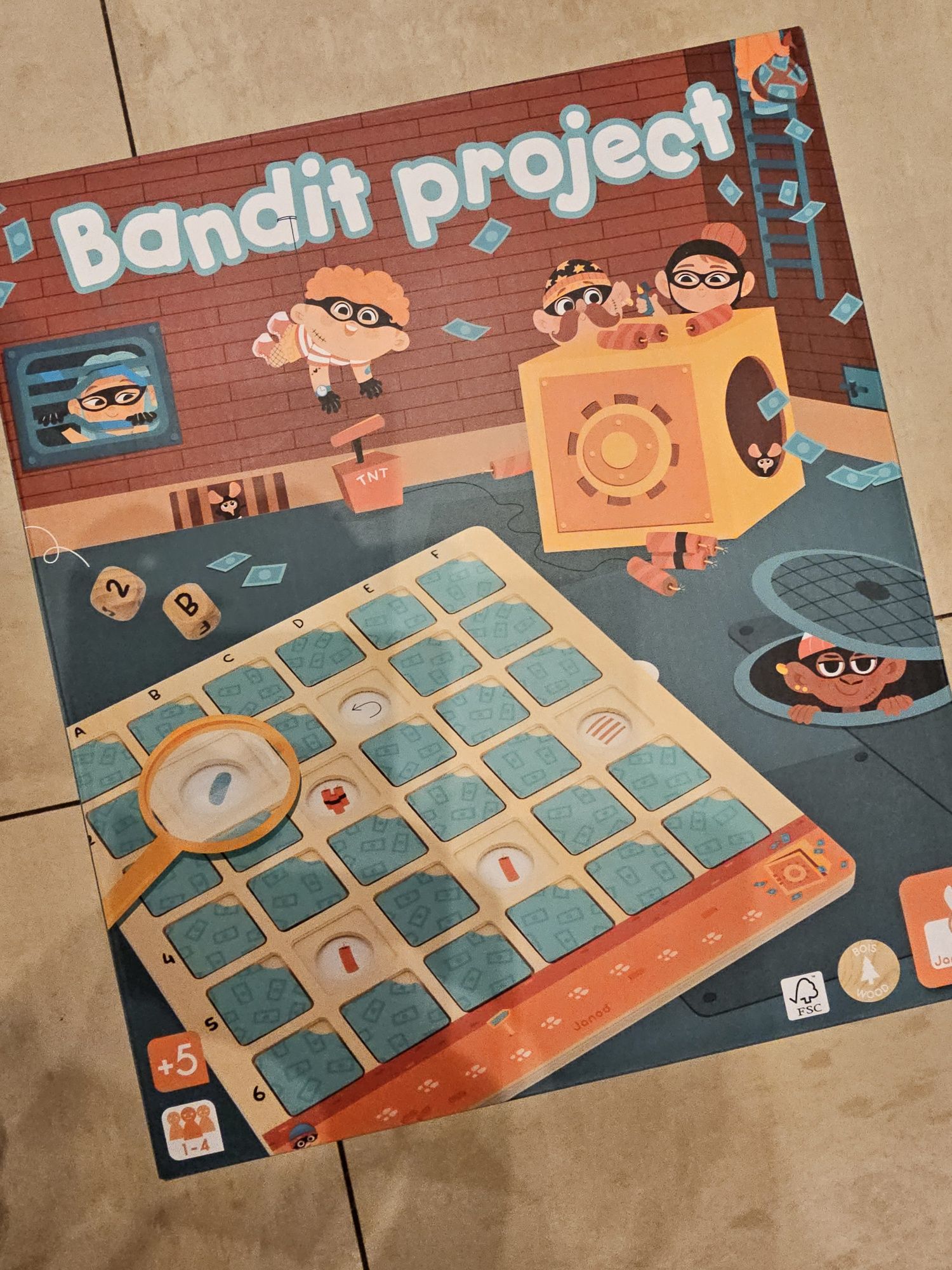 Gra strategiczna Bandit projekt