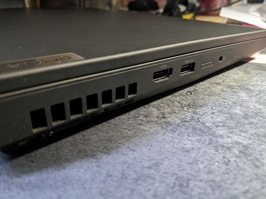 Lenovo Thinkpad P15 gen 1| Xeon 10885-M | Quadro RTX 5000 | 4K