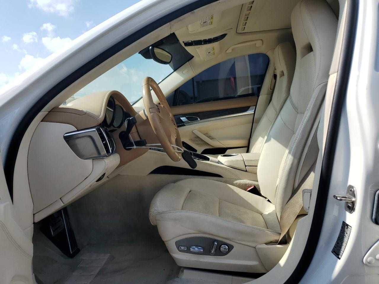 Porsche Panamera (970) Hybrid 3.0 S, z 2012 roku, model USA.