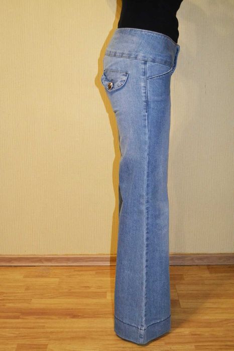 Джинсы брюки голубые Versace клеш расклешенные трубы Размер M