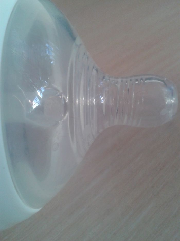 Молокоотсос бутылочки tommee tippee