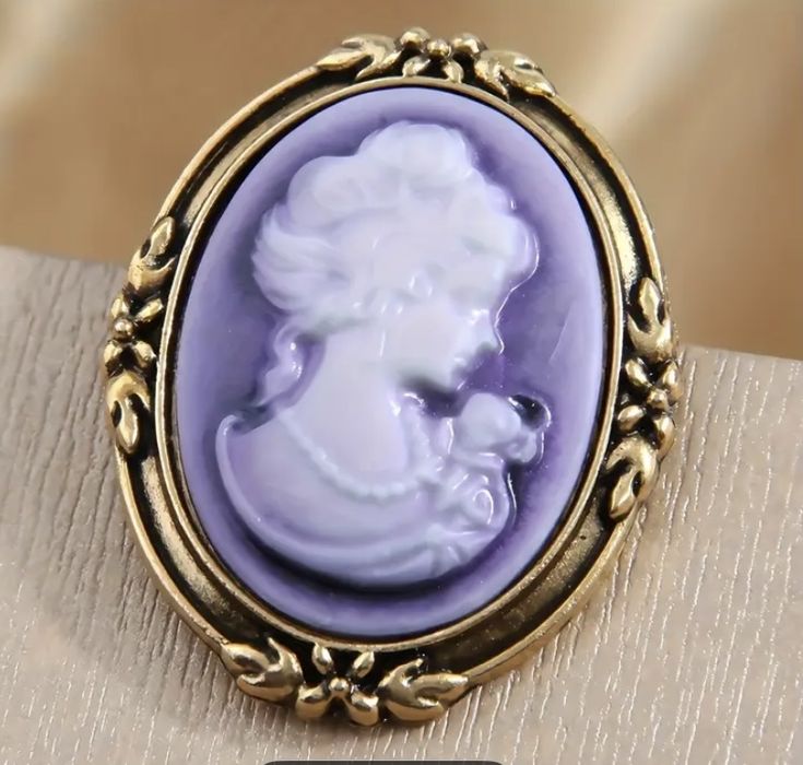 Broszka kamea vintage