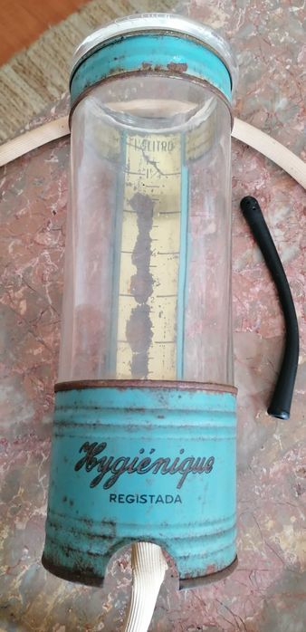 Recipiente Clister muito antigo