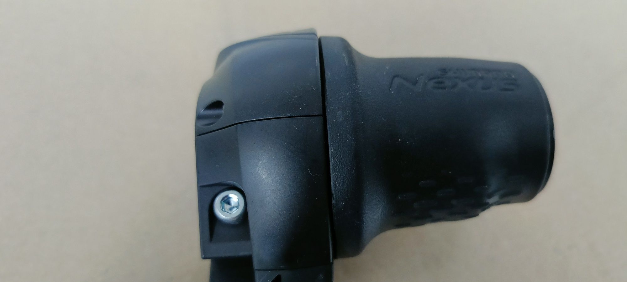 Nr1. Manetka Shimano Nexus 7.