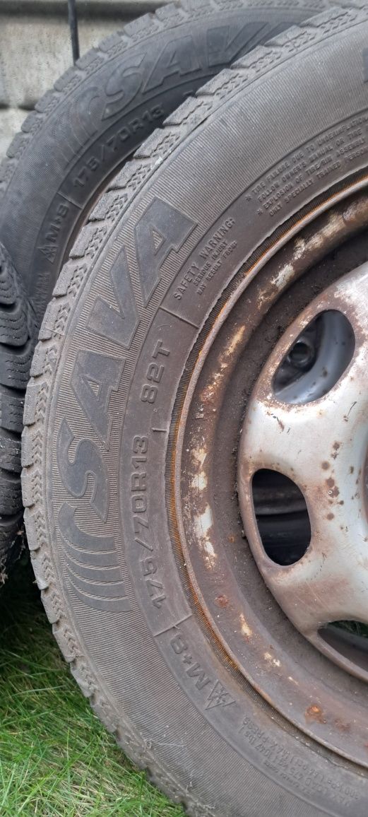 4xKoła - opony zimowe Sawa Eskimo 175/70R13 na felgach stalowych 4x100