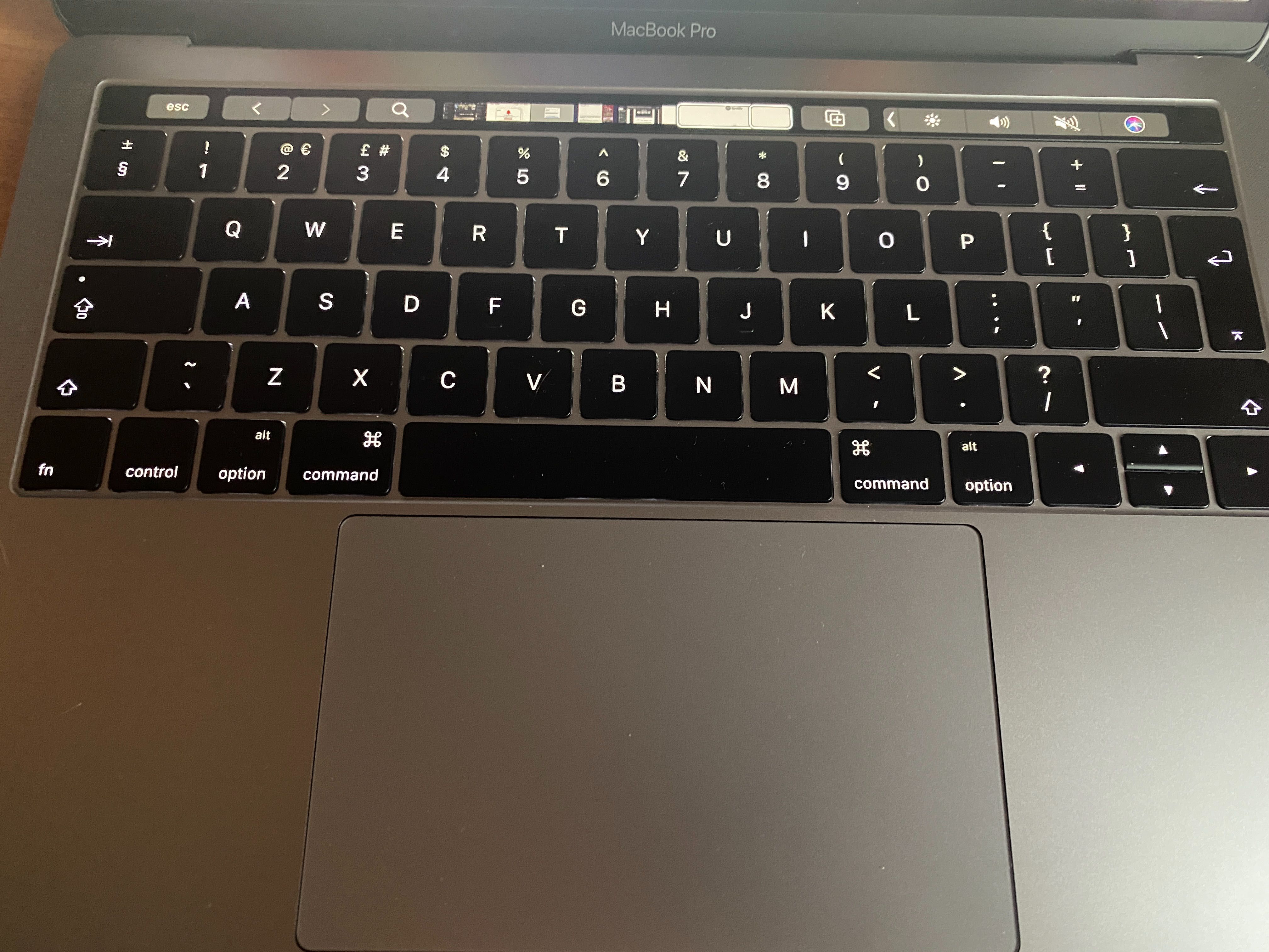 Apple MacBook Pro 13' 256GB i5 NOWY EKRAN 240 cykle POKROWIEC STUDIA