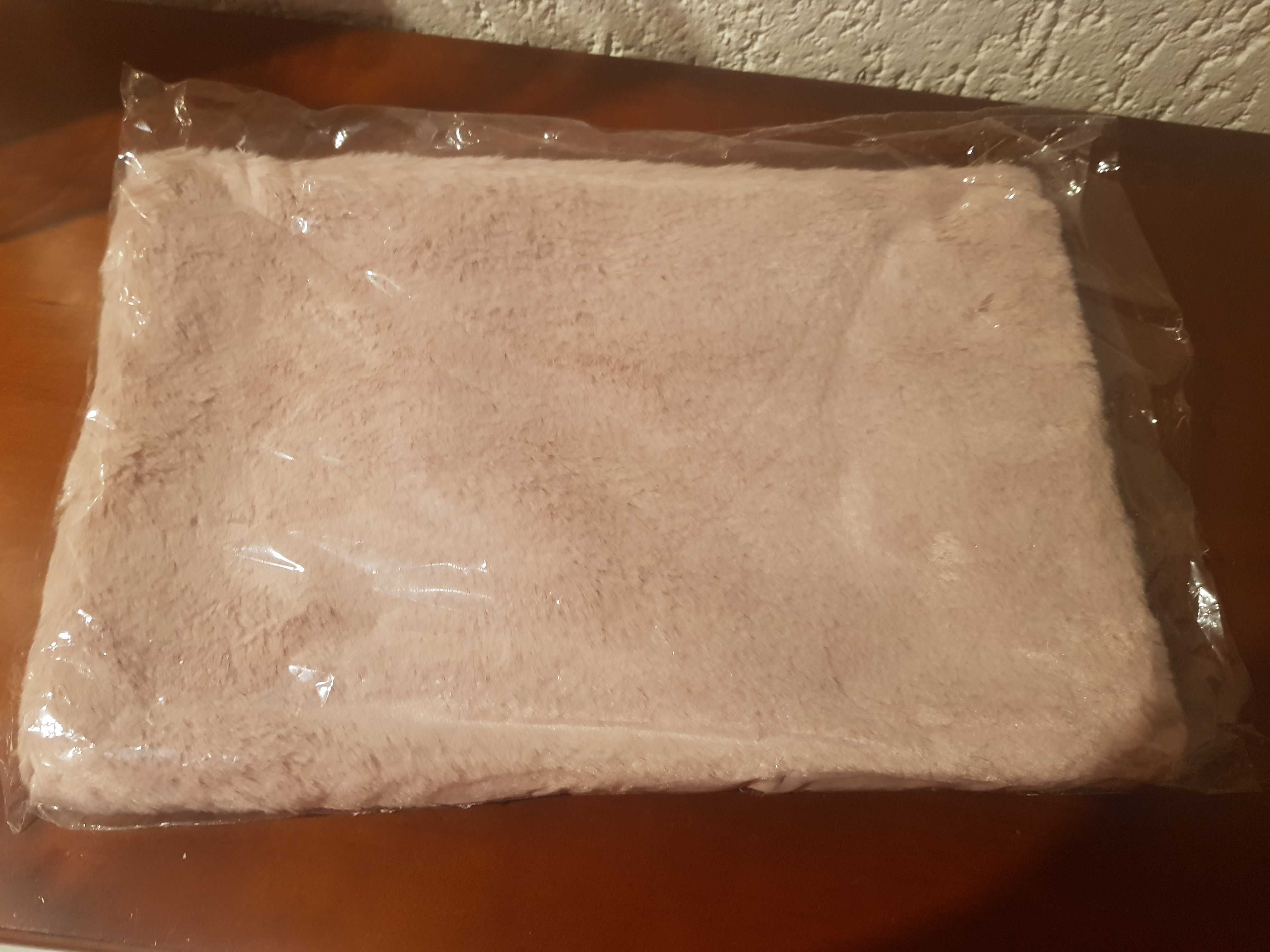 Bolsa rosa bébé pelo macio. NOVA