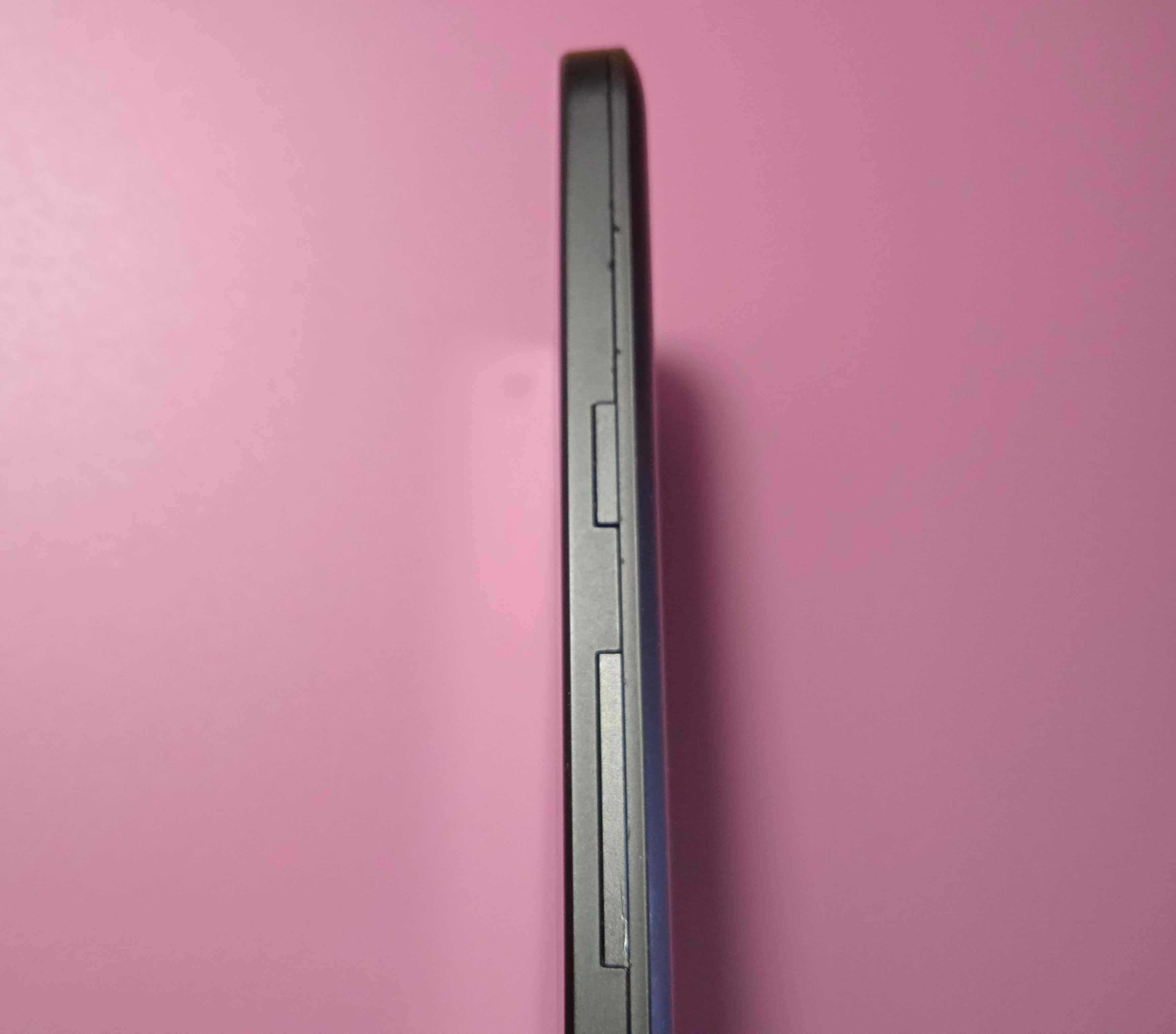 Смартфон LG Google Nexus 5