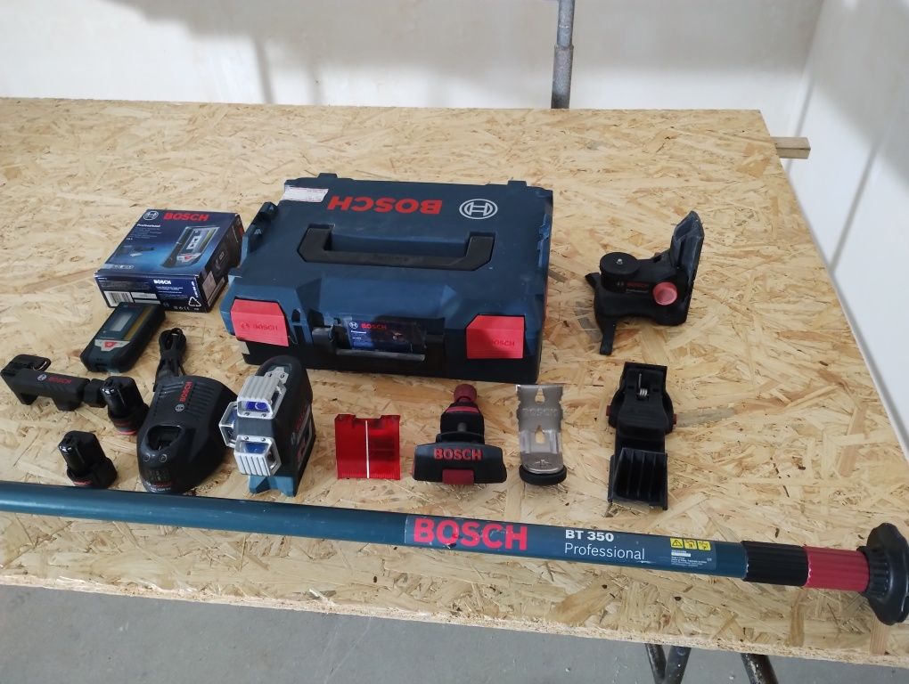 Laser BOSCH GLL 3-80 C plus duży zestaw