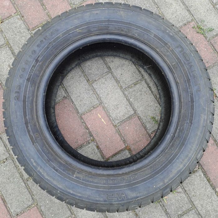 Продається вживана шина Nokian 215/60 R16