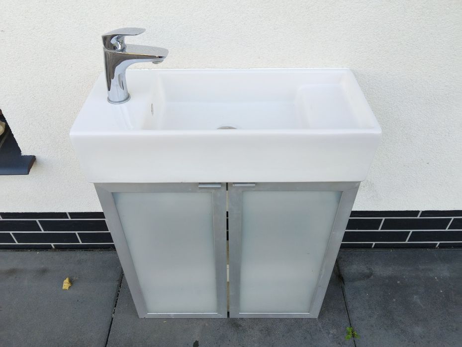 Umywalka Bateria Szafka wisząca łazienkowa