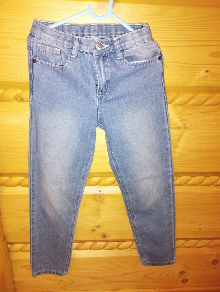 Spodnie jeansowe rozmiar 134 nowe