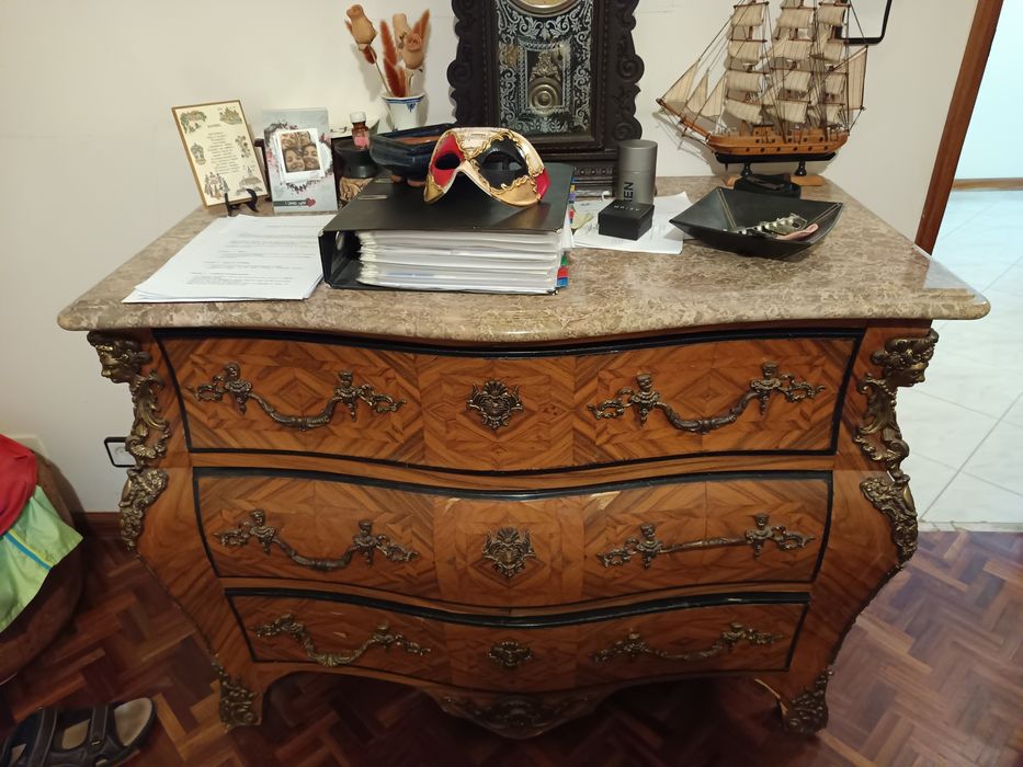 Cómoda antiga dona Maria