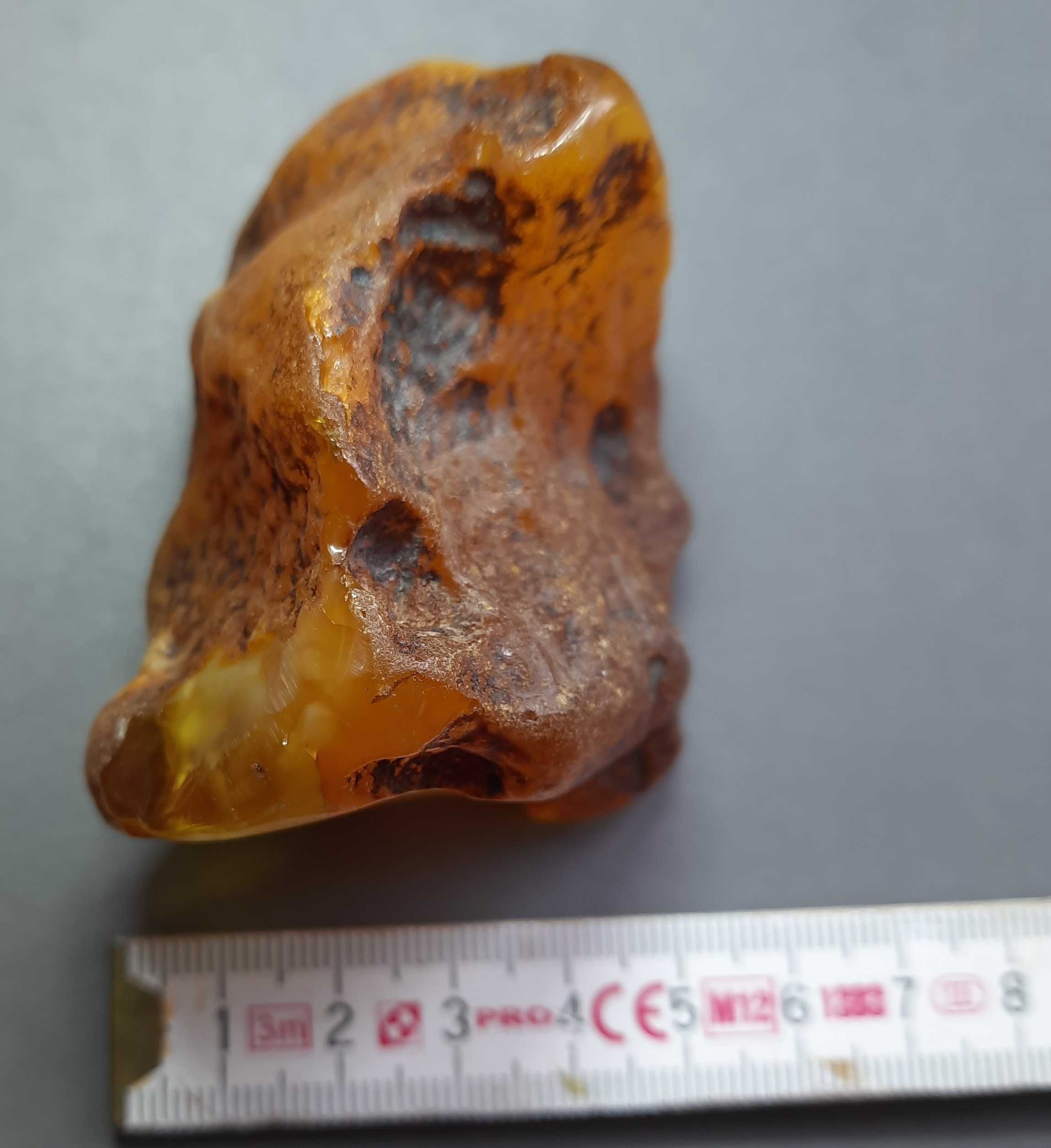Bursztyn surowy 76,6 g. Nieaktualny