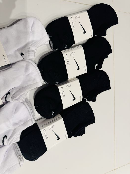 Skarpetki Nike czarne i białe  12 par