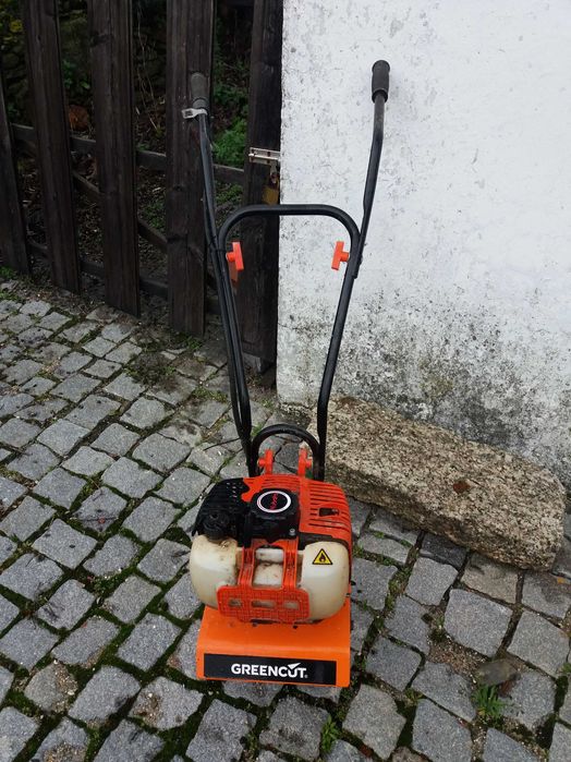 Motoenchada sachadora