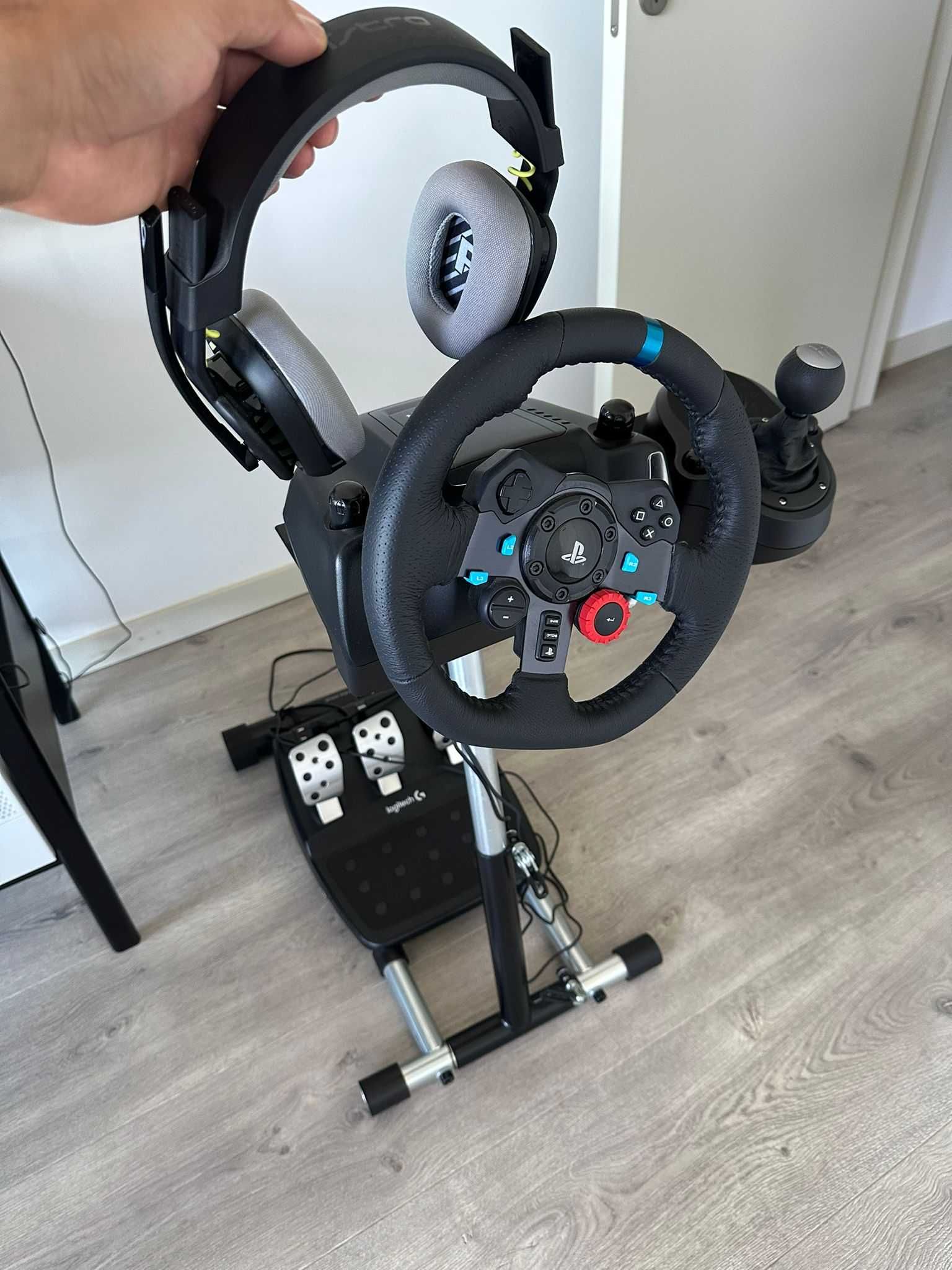 Logitech G29 Driving Force + Suporte + Headset A10 + G29 Shifter