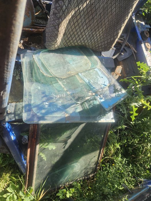 скло т40 ЮМЗ Мт3 50,80,82,892 ВЖИВАНІ ТА НОВІ мтз 50,80,82,892,1221,