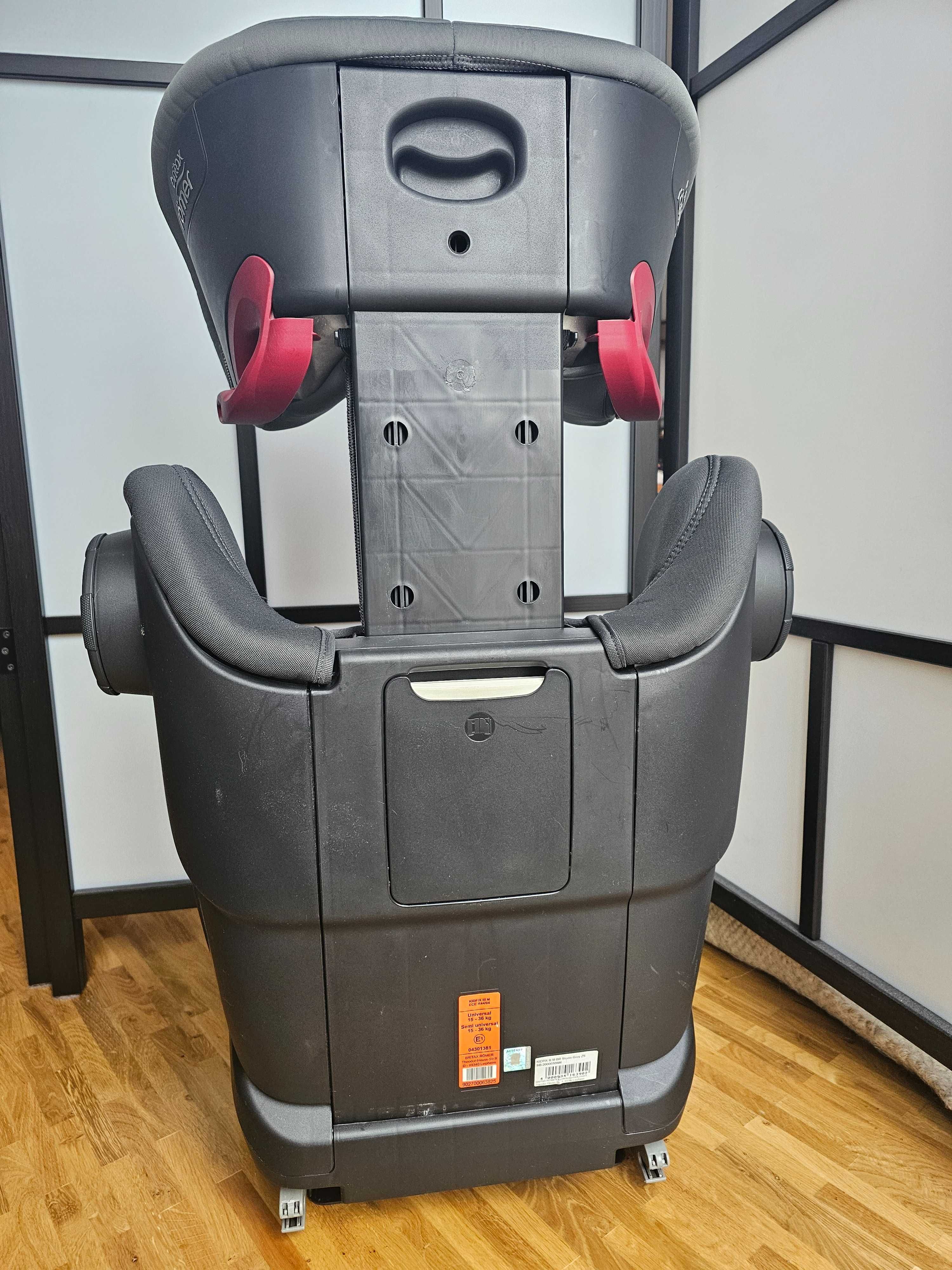 Fotelik samochodowy Britax Kidfix III M