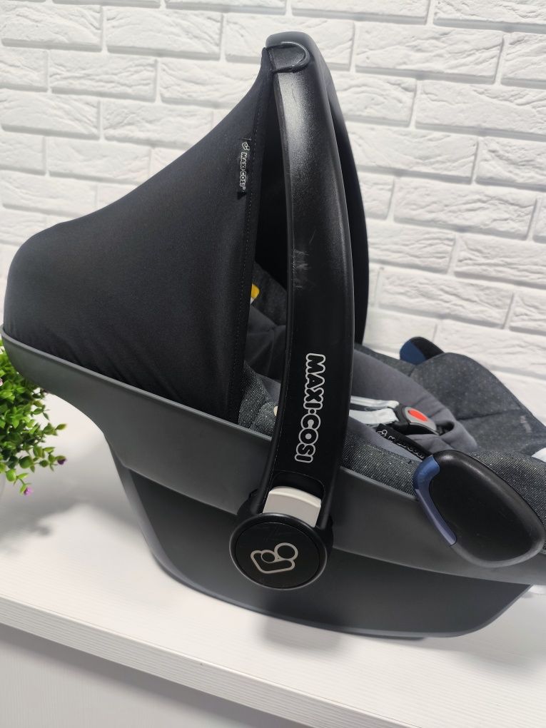 Maxi Cosi Pebble Plus+ 0-13 кг автолюлька автокрісло автокресло